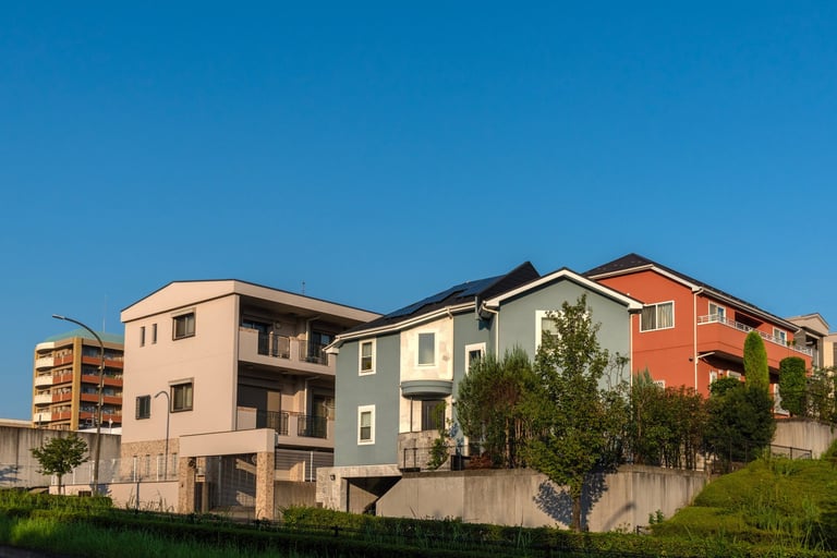 Well-maintained residential apartment community